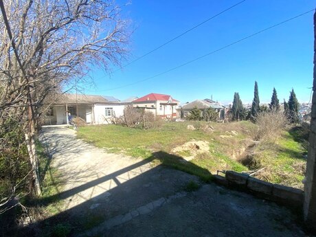 4 otaqlı həyət evi/bağ evi - Bakıxanov q. - 75 m²