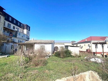 4 otaqlı həyət evi/bağ evi - Bakıxanov q. - 75 m²