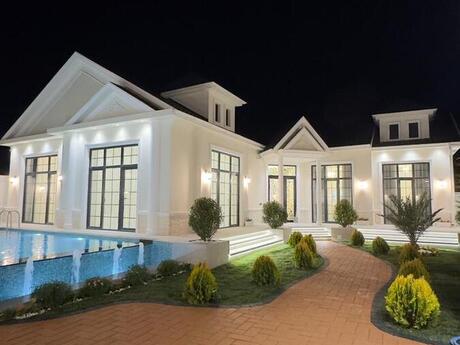 5 otaqlı həyət evi/bağ evi - Şüvəlan q. - 300 m²