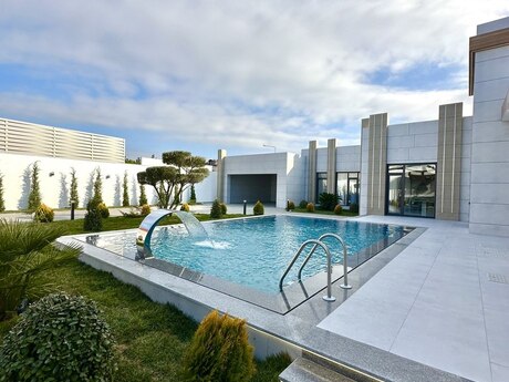 5 otaqlı həyət evi/bağ evi - Mərdəkan q. - 260 m²