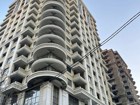 4 otaqlı yeni tikili - 28 May m. - 187 m²
