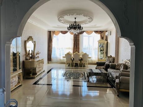 5 otaqlı həyət evi/bağ evi - Nəsimi m. - 240 m²