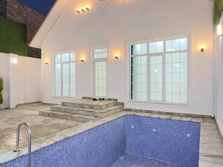 4 otaqlı həyət evi/bağ evi - Şüvəlan q. - 130 m²