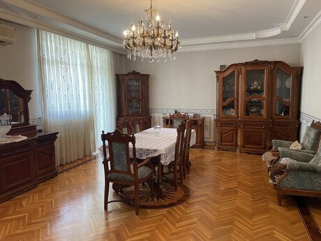 6 otaqlı yeni tikili - Ağ şəhər q. - 290 m²