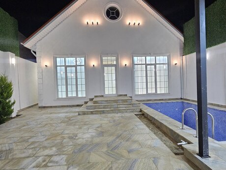 4 otaqlı həyət evi/bağ evi - Şüvəlan q. - 150 m²