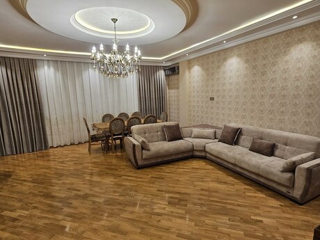 Satılır 3 otaqlı yeni tikili 137 m², Şah İsmayıl Xətai m.
