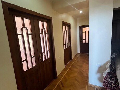 Satılır 4 otaqlı yeni tikili 160 m², Elmlər Akademiyası m.