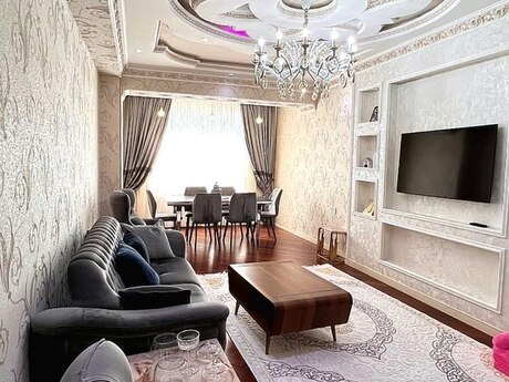 Satılır 4 otaqlı yeni tikili 170 m², Qara Qarayev m.