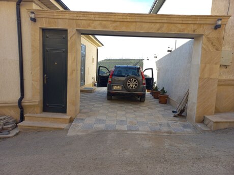4 otaqlı həyət evi/bağ evi - Badamdar q. - 140 m²