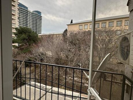 2 otaqlı köhnə tikili - Yasamal q. - 50 m²