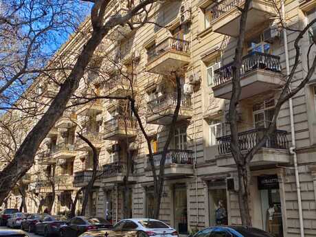 Объявление №5908417 - Баку, м. Сахил, 3-комн., 80 м², 4/5 этаж