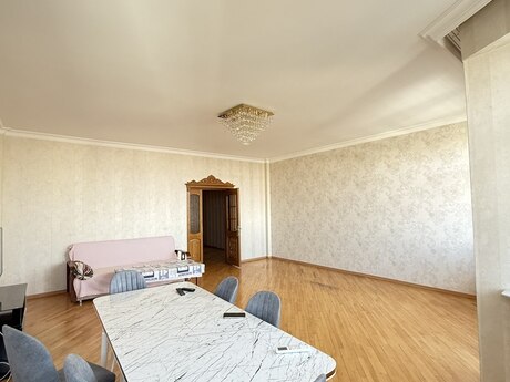 Объявление №5864799 - Баку, м. 8 ноября, 3-комн., 172 м², 10/18 этаж