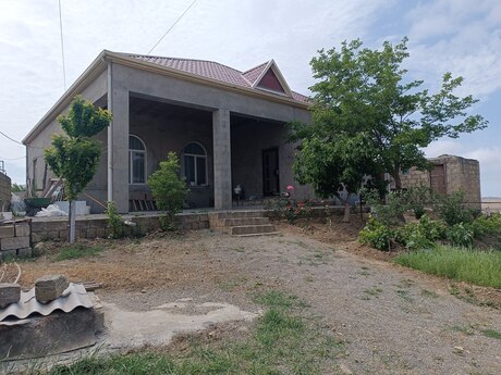 Satılır 4 otaqlı həyət evi/bağ evi 132 m², Mehdiabad q.