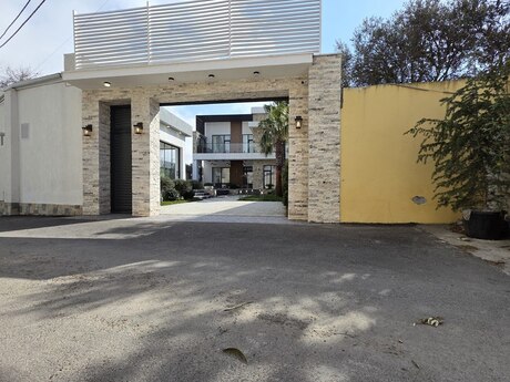 5 otaqlı həyət evi/bağ evi - Mərdəkan q. - 300 m²