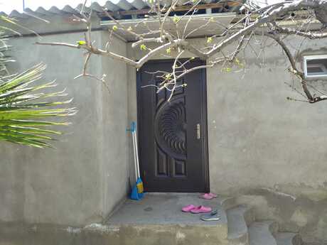 3 otaqlı həyət evi/bağ evi - Yeni Suraxanı q. - 80 m²