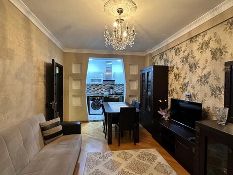 Elan №5910395 - Bakı, İnşaatçılar m., 2 otaqlı, 50 m², 2/18 mərtəbə