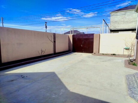 4 otaqlı həyət evi/bağ evi - Qobu q. - 120 m²
