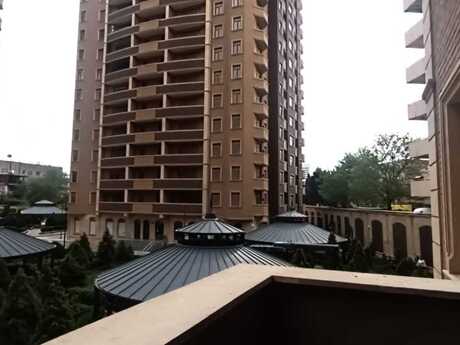 3-комн. новостройка - м. 28 мая - 120 м²
