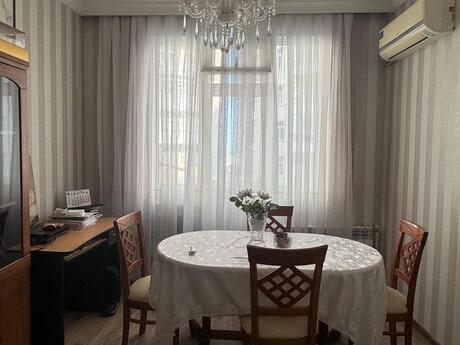 2 otaqlı köhnə tikili - Elmlər Akademiyası m. - 65 m²