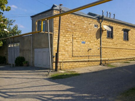 5 otaqlı həyət evi/bağ evi - Qaraçuxur q. - 154 m²