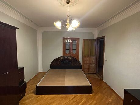 Satlr 3 otaql khn tikili 75 m, Hzi Aslanov m.