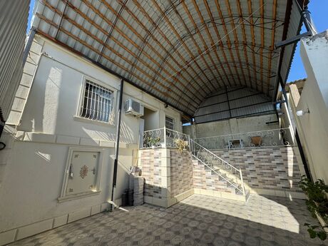 Satılır 3 otaqlı həyət evi/bağ evi 90 m², Binəqədi q.