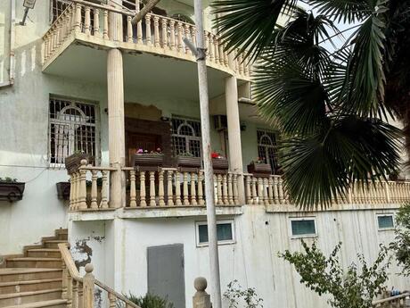 6 otaqlı həyət evi/bağ evi - Qara Qarayev m. - 250 m²