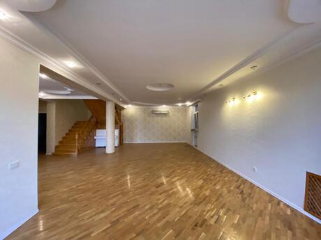 6 otaqlı həyət evi/bağ evi - Badamdar q. - 320 m²