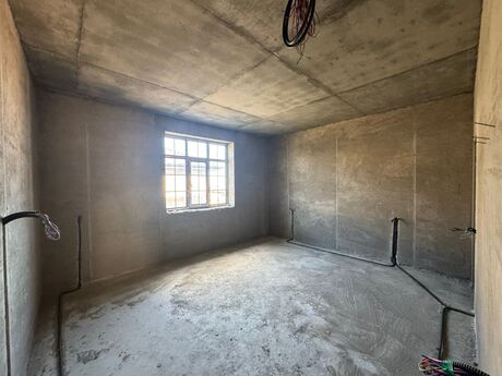 6 otaqlı həyət evi/bağ evi - Badamdar q. - 400 m²