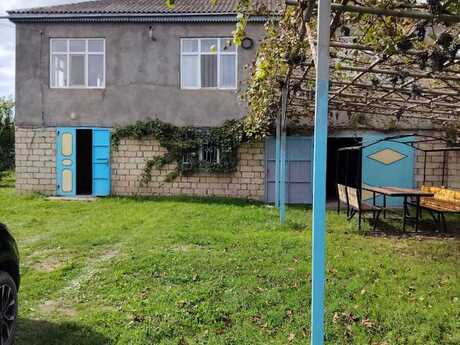 Satlr 6 otaql hyt evi/ba evi 300 m, Xamaz