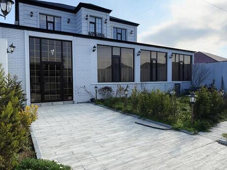 Satılır 5 otaqlı həyət evi/bağ evi 260 m², Binə q.