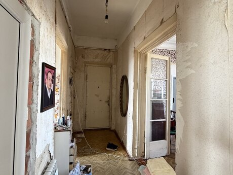 3 otaqlı köhnə tikili - Bakıxanov q. - 95 m²