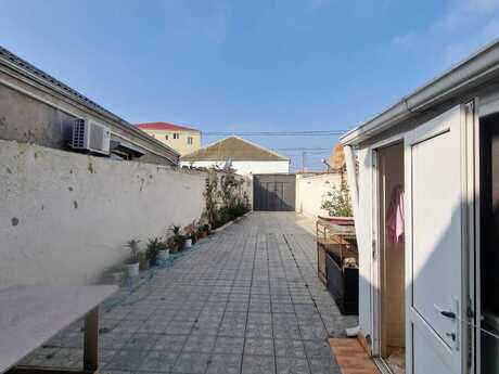 4 otaqlı həyət evi/bağ evi - Zabrat q. - 121 m²