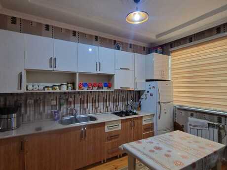 4 otaqlı həyət evi/bağ evi - Zabrat q. - 121 m²