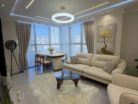 3 otaqlı yeni tikili - 28 May m. - 100 m²
