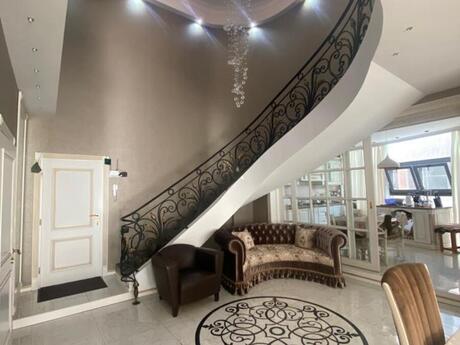 Объявление №5911686 - Баку, м. Элмляр Академиясы, 4-комн., 151 м², 3/16 этаж