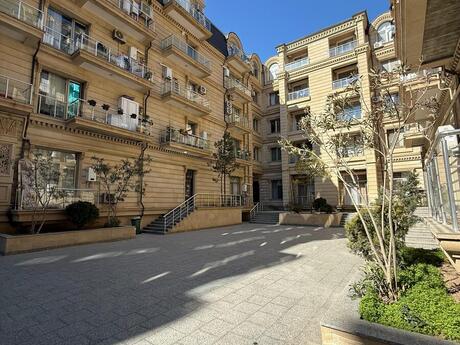 3 otaqlı yeni tikili - Şıxov q. - 115 m²