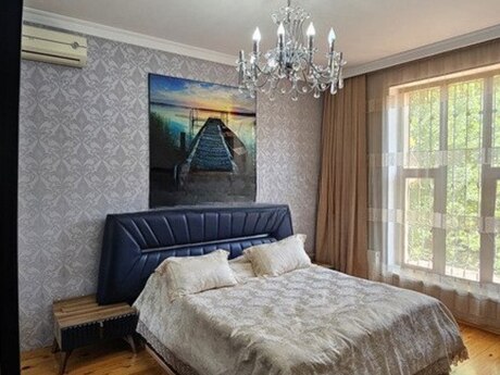 7 otaqlı həyət evi/bağ evi - Bilgəh q. - 500 m²