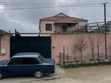 Satılır 6 otaqlı həyət evi/bağ evi 300 m², Savalan q.