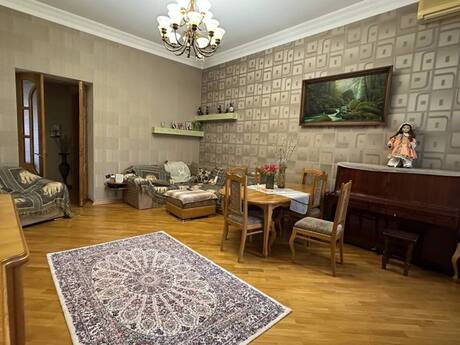 4 otaqlı köhnə tikili - Sahil m. - 138 m²
