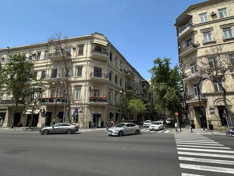 Объявление №5912876 - Баку, м. Сахил, 4-комн., 138 м², 4/4 этаж