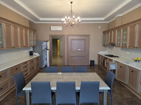 7 otaqlı yeni tikili - 28 May m. - 400 m²