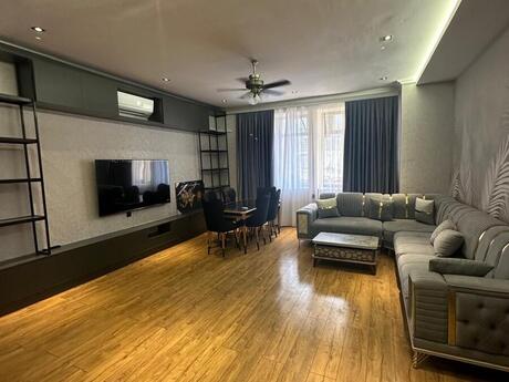 Объявление №5913170 - Баку, м. Сахил, 3-комн., 120 м², 5/6 этаж