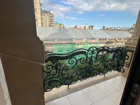 3 otaqlı köhnə tikili - Sahil m. - 120 m²