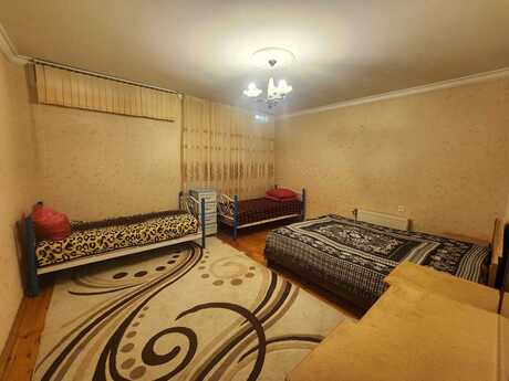 2 otaqlı həyət evi/bağ evi - Elmlər Akademiyası m. - 80 m²