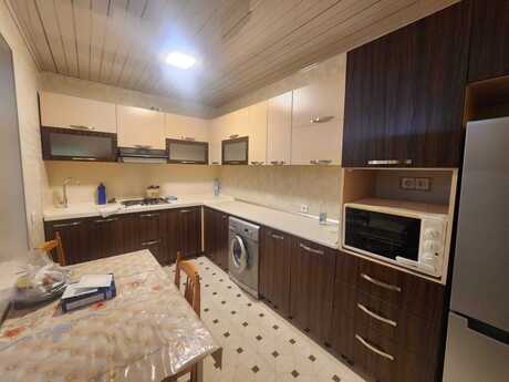 2 otaqlı həyət evi/bağ evi - Elmlər Akademiyası m. - 80 m²