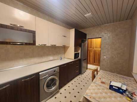 2 otaqlı həyət evi/bağ evi - Elmlər Akademiyası m. - 80 m²