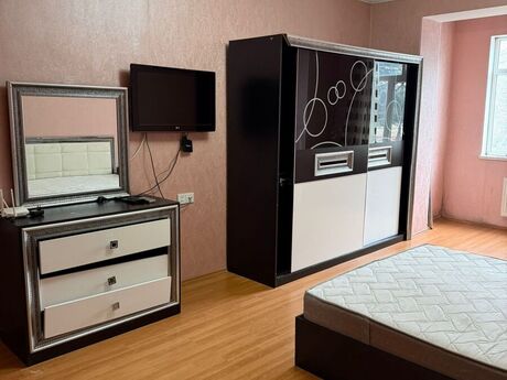 2 otaqlı köhnə tikili - Şah İsmayıl Xətai m. - 66 m²