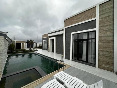 5 otaqlı həyət evi/bağ evi - Mərdəkan q. - 220 m²