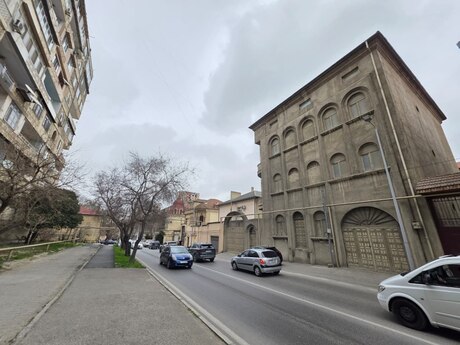 Elan №5914077 - Bakı, 6-cı mikrorayon q., 10 otaqlı, 1200 m²